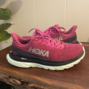 Hoka Mach 4